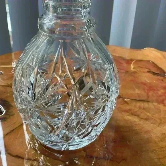 Vintage Cut Crystal  Decanter with stopper - Picture 4 of 16